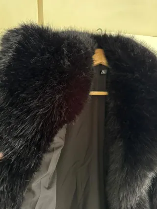 Abrigo pelo sintético negro T. S-M