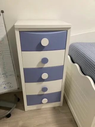 Habitación juvenil: compacta cama doble+sinfonier