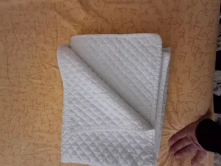 Copriletto culla trapuntato bianco