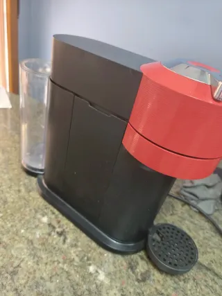 Cafetera Nespresso Vertuo Roja