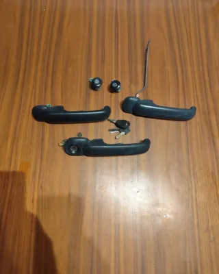 Manetas Nissan Terrano 2 (portón y laterales)