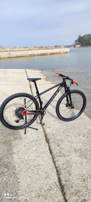 Bicicleta carbono MTB Scott scale T M