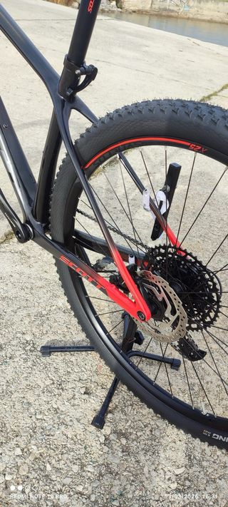 Bicicleta carbono MTB Scott scale T M