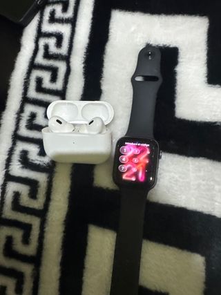 Apple Watch + AirPods Pro 2