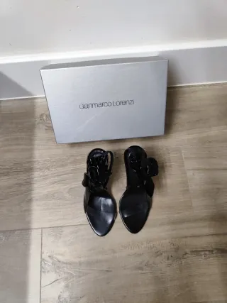 Sandalias Gianmarco Lorenzi Tacón Negro