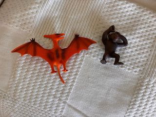 Set personaggi dinosauri e insetti