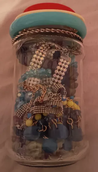 Joyas misteriosas azul y plata