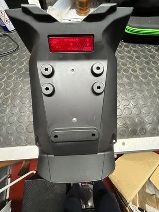 Aleta trasera BMW K1600 con guardabarros