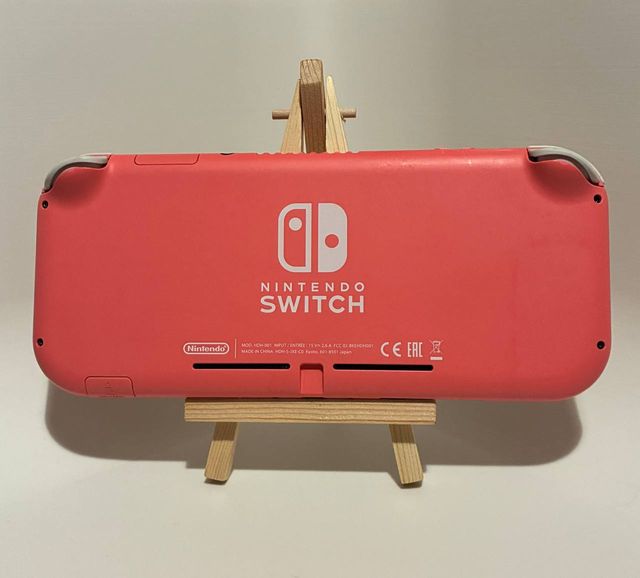 Megapack! Nintendo Switch lite Coral+Juegos!