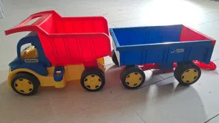 Camión Volquete Wader Gigante con Remolque