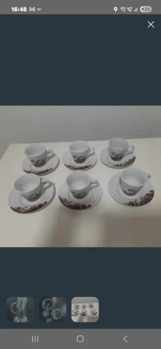 2 Juegos de 6 tazas cada uno.