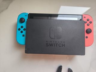 Nintendo Switch Azul y Rojo