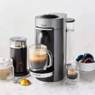 Cafetera Nespresso Vertuo Plus Deluxe Negra