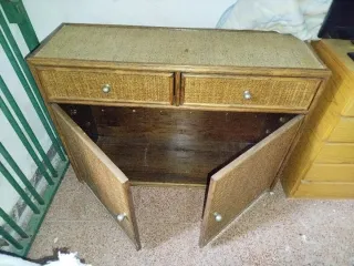 Armario con 2 cajones y puertas