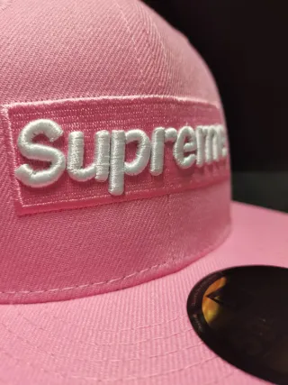 Gorra Supreme New Era 59FIFTY Rosa Talla 7.1/2