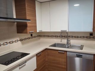 Cocina Porcelanosa,Silestone SOLO MUEBLES Y PIEDRA