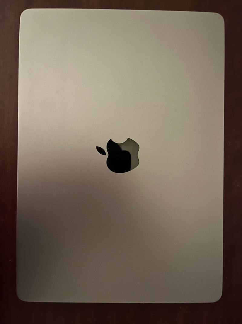 MacBook Air M2 2022 Gris espacial afbeelding 2