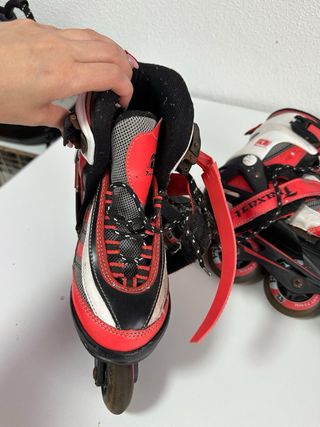 Patines en línea rojos y negros Traxart