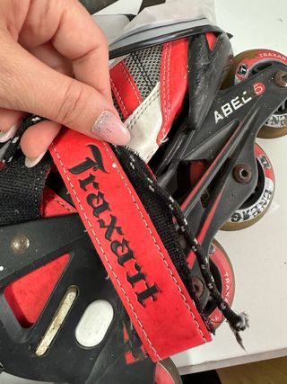 Patines en línea rojos y negros Traxart