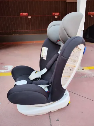 Silla coche Isofix - 2 años uso