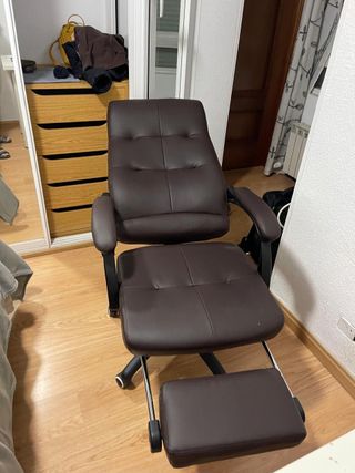 Silla de oficina ergonómica marrón