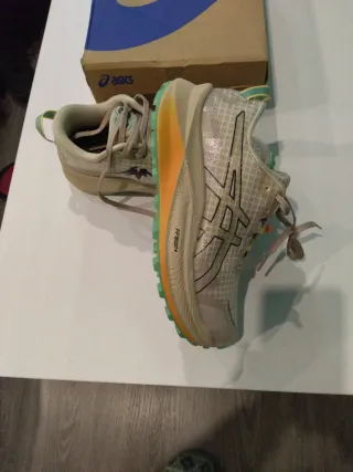 Asics Playeros Beige y Verde