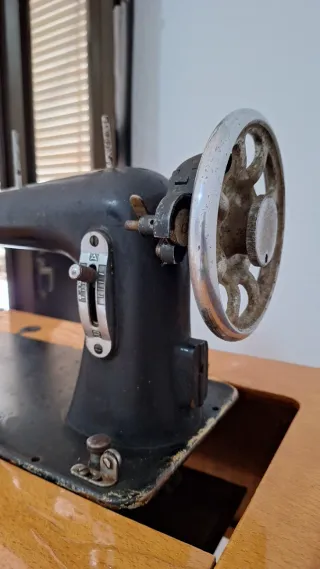 Máquina de coser Singer antigua