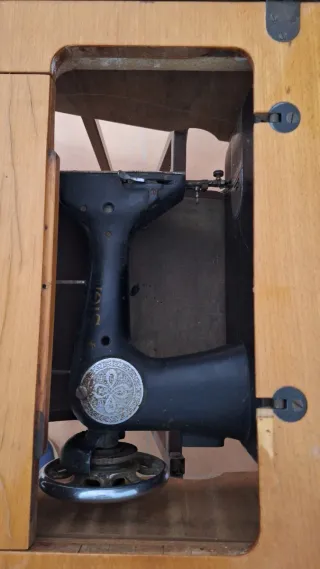 Máquina de coser Singer antigua