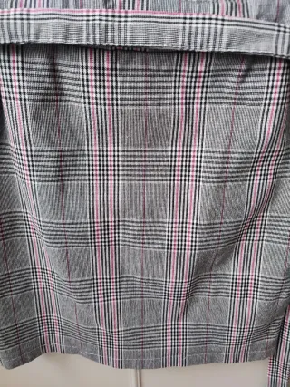 Falda de cuadros con cinturón