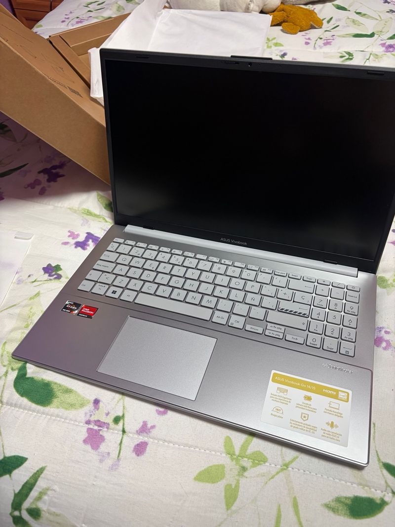 ASUS Vivobook Go 15 Laptop