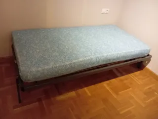 Somier metálico con colchón