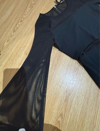 Vestido negro manga larga