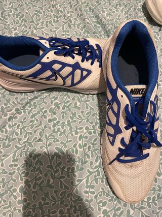 Zapatillas Nike Blancas y Azules