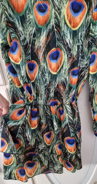 Abito corto fantasia pavone manica lunga