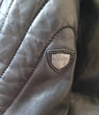 Cazadora Piel Auténtica con capucha desmontable