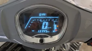 Moto Scooter Gris Automática 50cc  Keeway