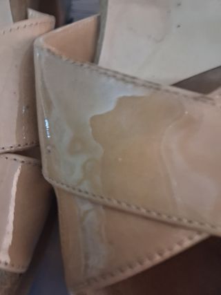 Zapatos de tacón beige