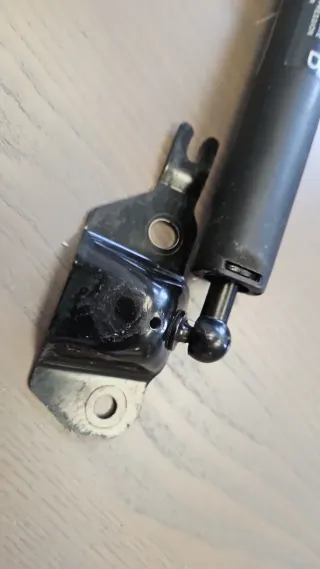 Amortiguador Portón Toyota Land Cruiser 150