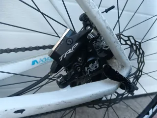 Giant Defy Advanced 105 TRP Hidráulicas