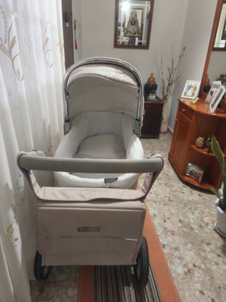 Carrito de capota rosa