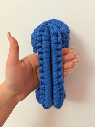 Clutch blu uncinetto