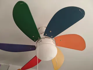 Ventilador de techo multicolor