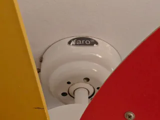 Ventilador de techo multicolor