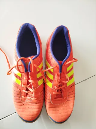 Zapatillas Adidas Fútbol Sala Naranja y Amarillo
