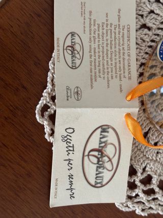 Vaso in vetro decorato oro