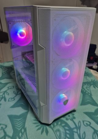 PC Gamer Blanco MSI con ARGB