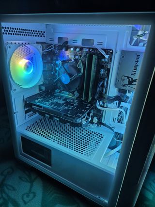 PC Gamer Blanco MSI con ARGB