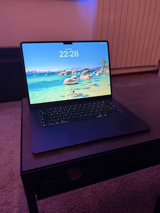 MacBook Air 15” M4 256 GB