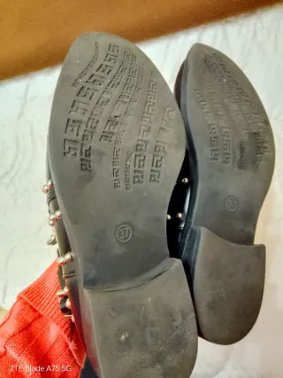 Stivaletti donna neri con borchie