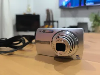 Cámara Olympus Plata